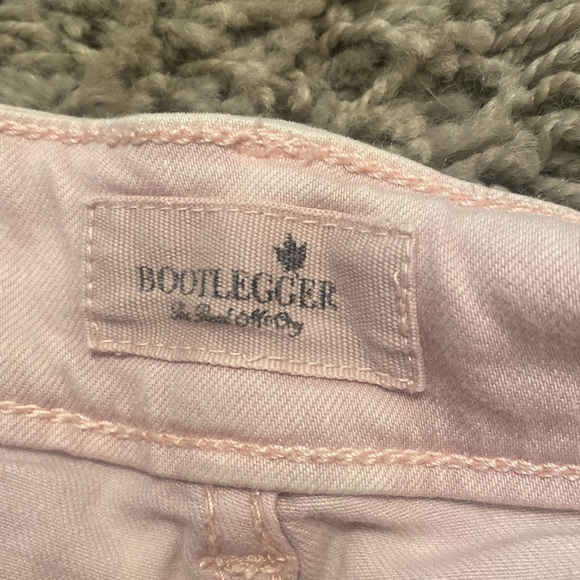 Bootlegger Shorts *FREE ADD ON* - Picture 3 of 4